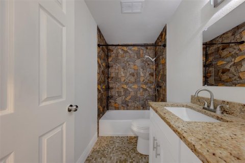 Condo in Tampa, Florida, 2 bedrooms  № 2378049 - photo 14