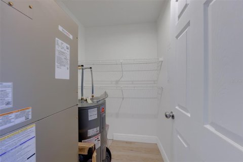 Condo in Tampa, Florida, 2 bedrooms  № 2378049 - photo 17
