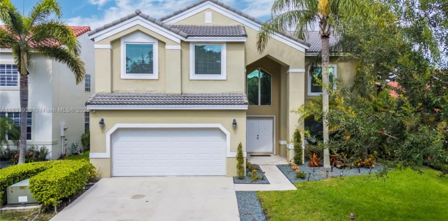 Casa en Weston, Florida 5 dormitorios, 253.62 m2 № 1836433