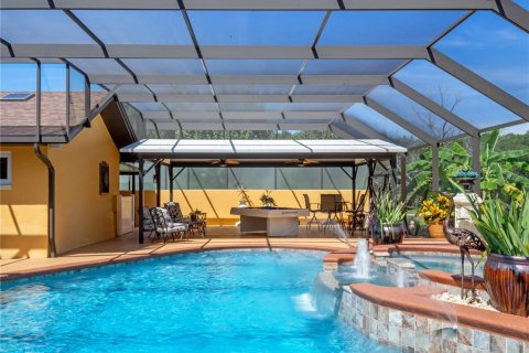 Villa ou maison à vendre à Sorrento, Floride: 4 chambres, 310.11 m2 № 2092212 - photo 17
