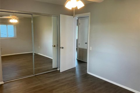 House in Seminole, Florida 2 bedrooms, 102.29 sq.m. № 1802261 - photo 11