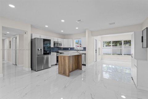 Casa en alquiler en Lauderhill, Florida, 3 dormitorios, 126.81 m2 № 1925888 - foto 7