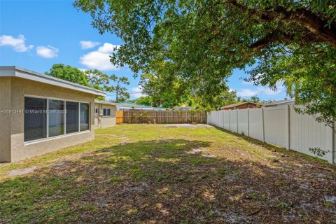 Casa en alquiler en Lauderhill, Florida, 3 dormitorios, 126.81 m2 № 1925888 - foto 28