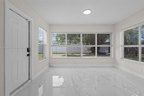 Casa en alquiler en Lauderhill, Florida, 3 dormitorios, 126.81 m2 № 1925888 - foto 11