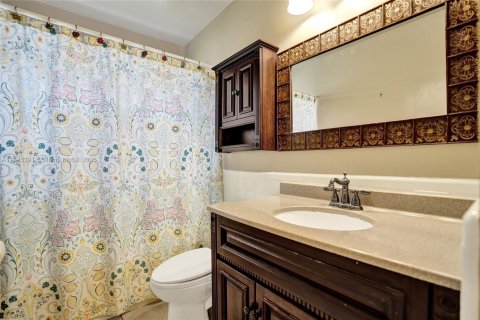 House in Tamarac, Florida 2 bedrooms, 120.12 sq.m. № 1838633 - photo 13