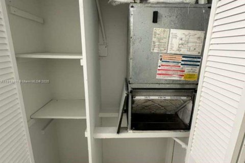 Copropriété à louer à Miami Gardens, Floride: 1 chambre, 67.82 m2 № 1968499 - photo 4