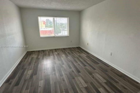 Copropriété à louer à Miami Gardens, Floride: 1 chambre, 67.82 m2 № 1968499 - photo 10