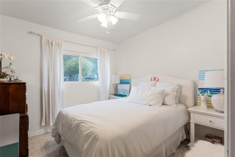 House in Orlando, Florida 3 bedrooms, 165.27 sq.m. № 1508410 - photo 17