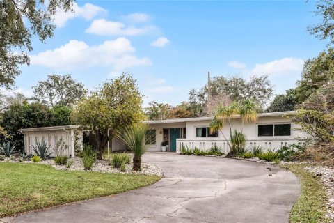 House in Orlando, Florida 3 bedrooms, 165.27 sq.m. № 1508410 - photo 1
