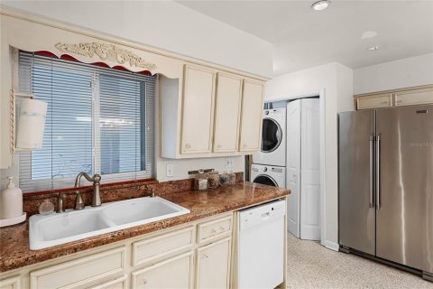House in Orlando, Florida 3 bedrooms, 165.27 sq.m. № 1508410 - photo 13