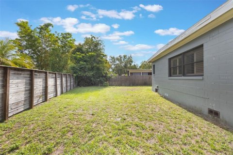 House in Orlando, Florida 4 bedrooms, 141.21 sq.m. № 1782152 - photo 20