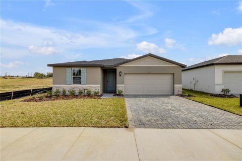Villa ou maison à Lady Lake, Floride 4 chambres, 184.69 m2 № 2142349