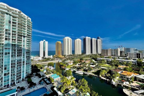 Copropriété à louer à Sunny Isles Beach, Floride: 2 chambres, 149.02 m2 № 1703676 - photo 28