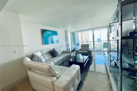 Copropriété à louer à Sunny Isles Beach, Floride: 2 chambres, 149.02 m2 № 1703676 - photo 4