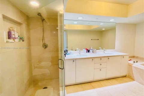 Copropriété à louer à Sunny Isles Beach, Floride: 2 chambres, 149.02 m2 № 1703676 - photo 21