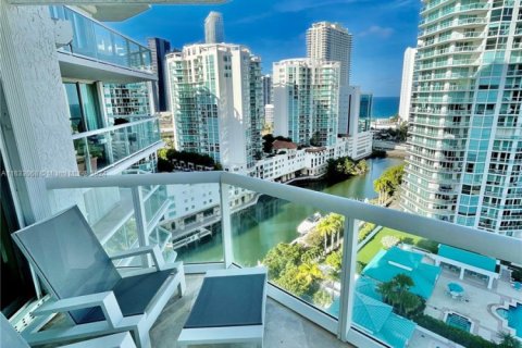 Copropriété à louer à Sunny Isles Beach, Floride: 2 chambres, 149.02 m2 № 1703676 - photo 26