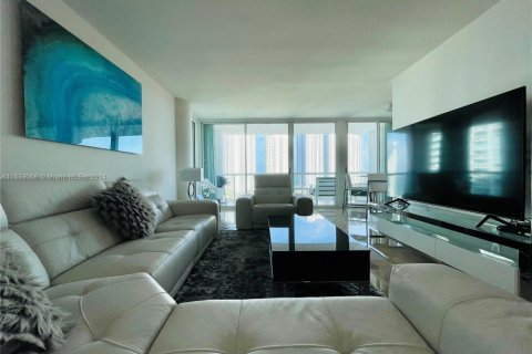 Copropriété à louer à Sunny Isles Beach, Floride: 2 chambres, 149.02 m2 № 1703676 - photo 6