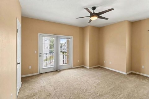 Townhouse in Tampa, Florida 3 bedrooms, 163.88 sq.m. № 2379639 - photo 18