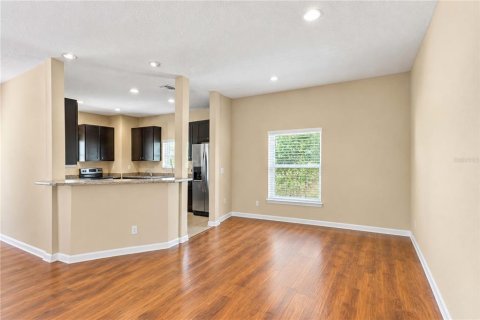 Townhouse in Tampa, Florida 3 bedrooms, 163.88 sq.m. № 2379639 - photo 8