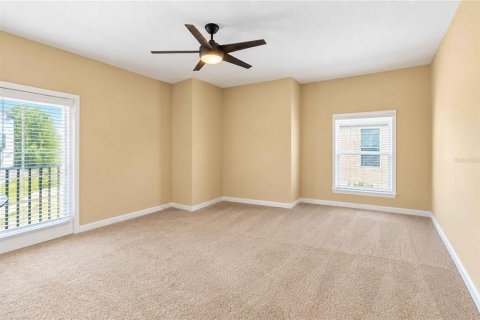 Townhouse in Tampa, Florida 3 bedrooms, 163.88 sq.m. № 2379639 - photo 17