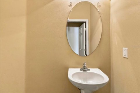 Townhouse in Tampa, Florida 3 bedrooms, 163.88 sq.m. № 2379639 - photo 21