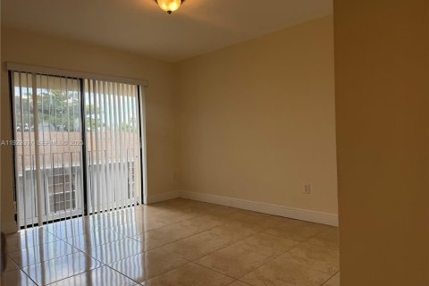 Villa ou maison à louer à Miami, Floride: 3 chambres, 257.53 m2 № 1988991 - photo 26