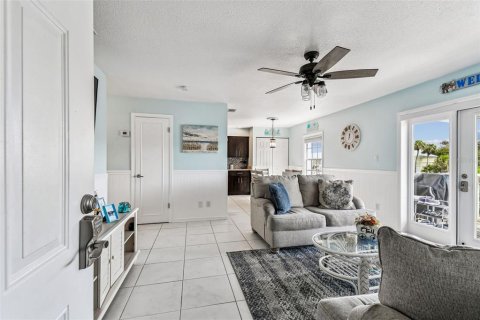Condominio en venta en Saint Petersburg, Florida, 2 dormitorios, 76.64 m2 № 2223807 - foto 5