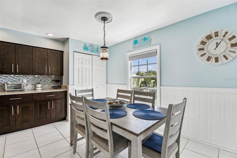 Condominio en venta en Saint Petersburg, Florida, 2 dormitorios, 76.64 m2 № 2223807 - foto 11