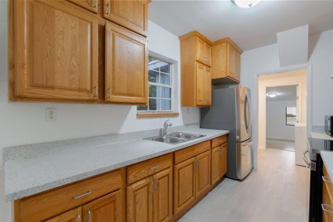 House in Stuart, Florida 4 bedrooms, 146.79 sq.m. № 2086685 - photo 13