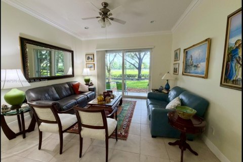 Снять в аренду таунхаус в Дейви, Флорида 3 спальни, 172.33м2, № 1964539 - фото 8