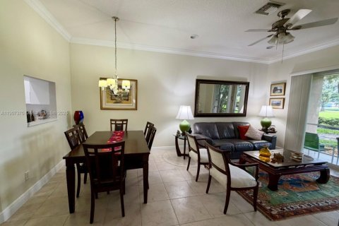 Снять в аренду таунхаус в Дейви, Флорида 3 спальни, 172.33м2, № 1964539 - фото 7