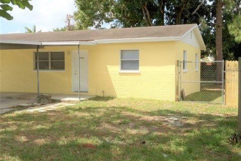 Apartamento en alquiler en Bradenton, Florida, 2 dormitorios, 67.63 m2 № 1899713 - foto 2