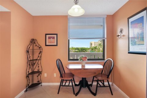 Condominio en venta en Hutchinson Island South, Florida, 2 dormitorios, 116.22 m2 № 1583689 - foto 5
