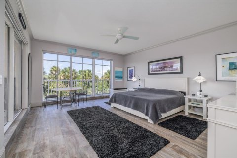 Condo in New Smyrna Beach, Florida, 4 bedrooms № 2149433 - photo 25