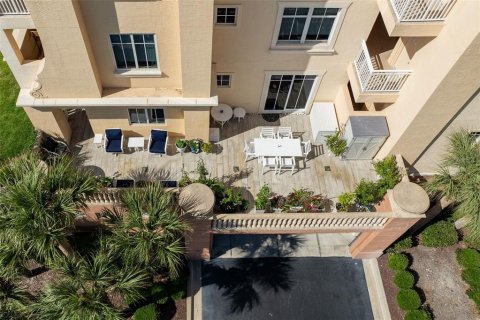 Condo in New Smyrna Beach, Florida, 4 bedrooms № 2149433 - photo 14