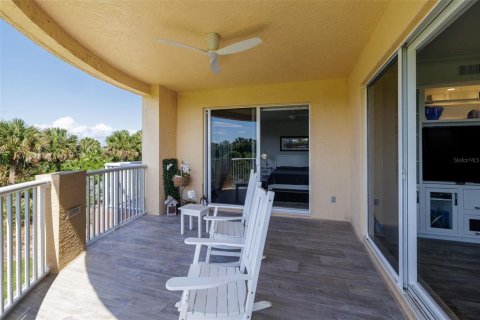 Condo in New Smyrna Beach, Florida, 4 bedrooms № 2149433 - photo 27