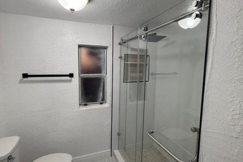 House in Winter Garden, Florida 2 bedrooms, 84.91 sq.m. № 1536725 - photo 13