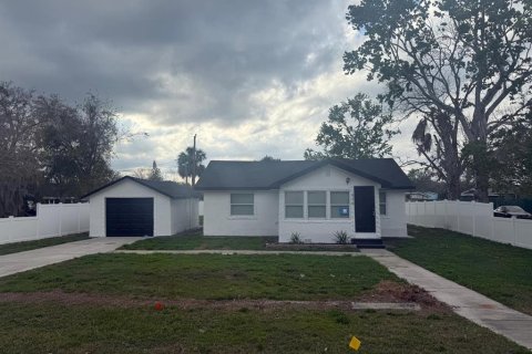 House in Winter Garden, Florida 2 bedrooms, 84.91 sq.m. № 1536725 - photo 1