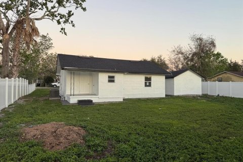 House in Winter Garden, Florida 2 bedrooms, 84.91 sq.m. № 1536725 - photo 2