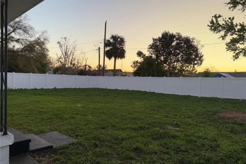 House in Winter Garden, Florida 2 bedrooms, 84.91 sq.m. № 1536725 - photo 20