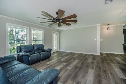 House in North Fort Myers, Florida 3 bedrooms, 181.44 sq.m. № 1535079 - photo 12