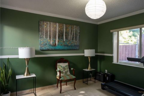 Townhouse in Miami, Florida 3 bedrooms, 146.41 sq.m. № 1925592 - photo 6