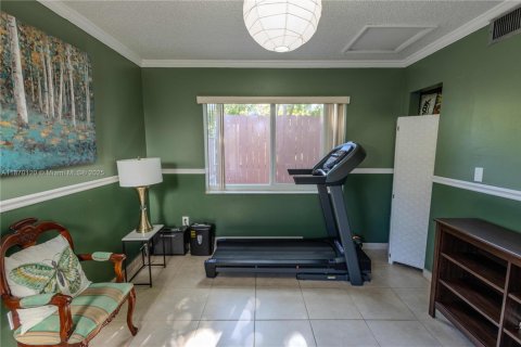 Townhouse in Miami, Florida 3 bedrooms, 146.41 sq.m. № 1925592 - photo 5