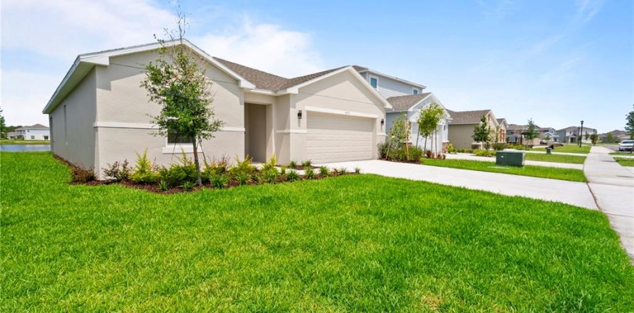 Villa ou maison à Kissimmee, Floride 4 chambres, 171.68 m2 № 1754821