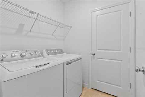 Casa en alquiler en Kissimmee, Florida, 4 dormitorios, 171.68 m2 № 1754821 - foto 11
