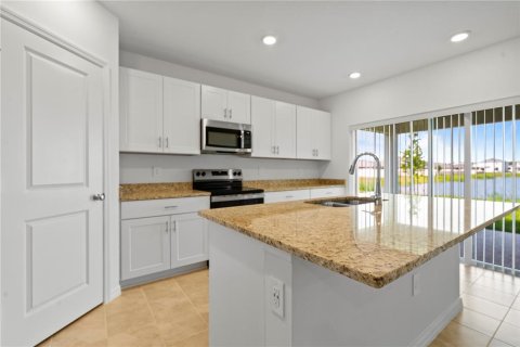 Casa en alquiler en Kissimmee, Florida, 4 dormitorios, 171.68 m2 № 1754821 - foto 4