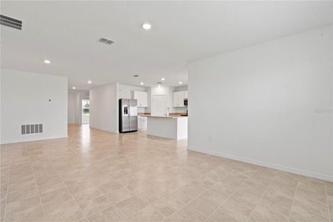 Casa en alquiler en Kissimmee, Florida, 4 dormitorios, 171.68 m2 № 1754821 - foto 9