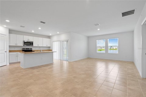 Casa en alquiler en Kissimmee, Florida, 4 dormitorios, 171.68 m2 № 1754821 - foto 8