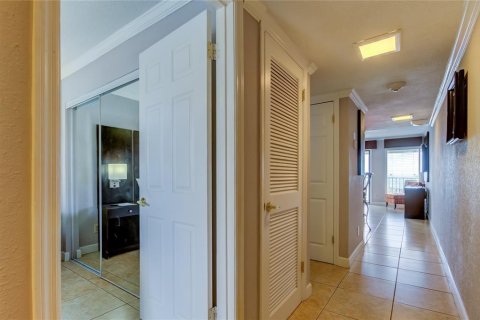 Condominio en alquiler en Tampa, Florida, 1 dormitorio, 52.03 m2 № 1871007 - foto 9