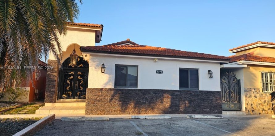 Casa en Hialeah Gardens, Florida 3 dormitorios, 115.2 m2 № 1997677